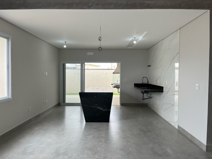 Casa à venda com 3 quartos, 172m² - Foto 11