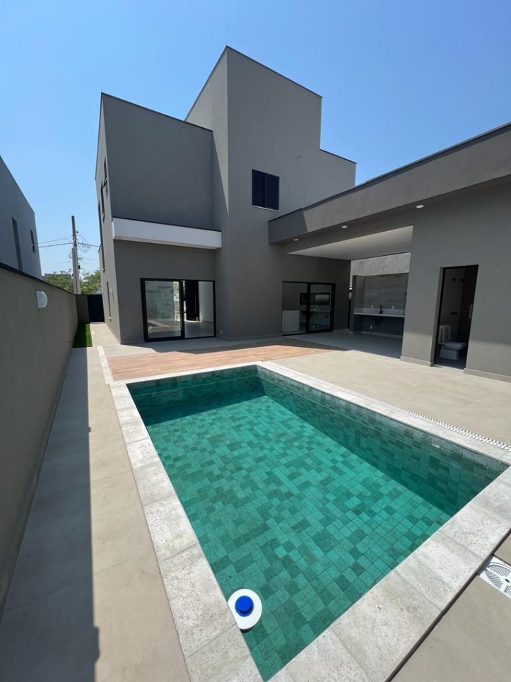 Casa à venda com 3 quartos, 214m² - Foto 2