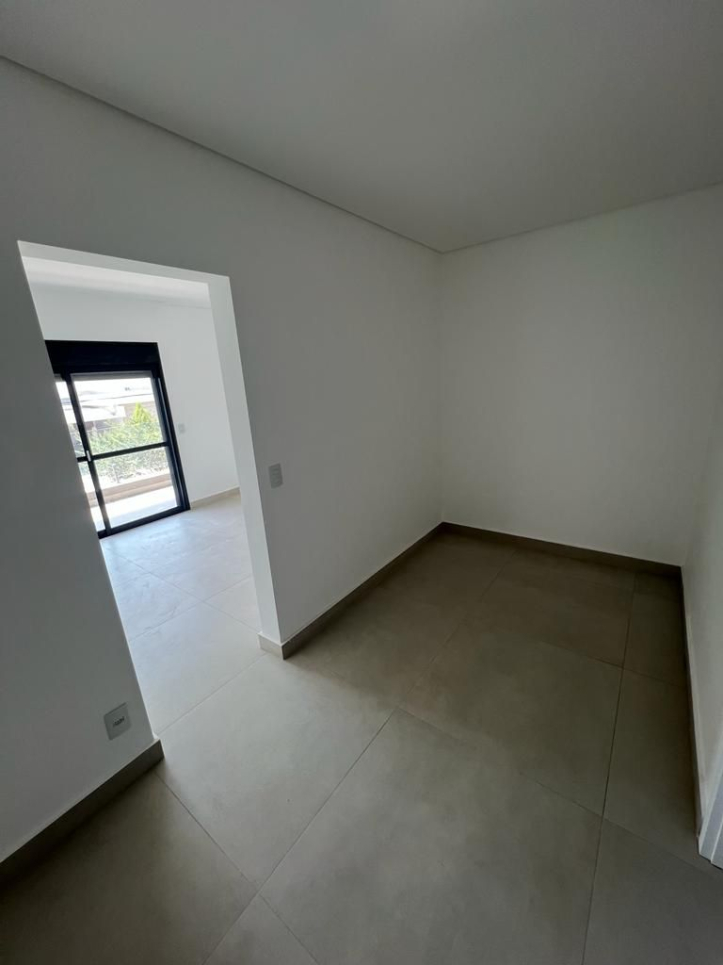 Casa à venda com 3 quartos, 214m² - Foto 9