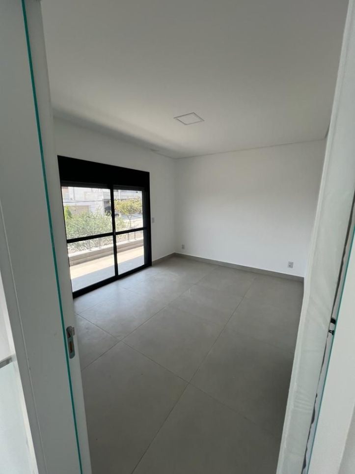 Casa à venda com 3 quartos, 214m² - Foto 11