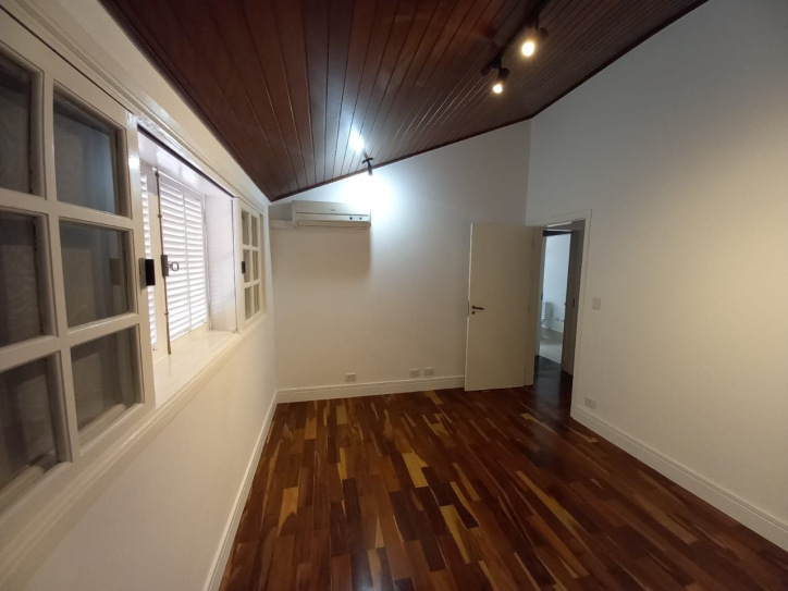 Casa à venda e aluguel com 4 quartos, 500m² - Foto 14