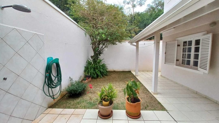 Casa à venda com 3 quartos, 190m² - Foto 3