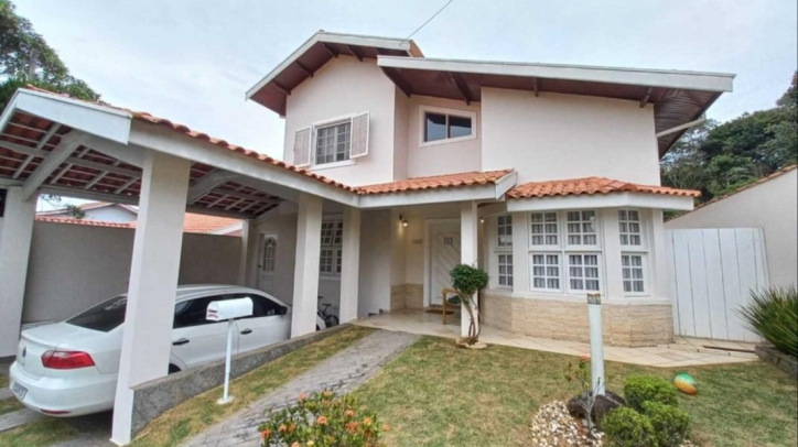 Casa à venda com 3 quartos, 190m² - Foto 4