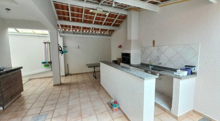 Casa à venda com 3 quartos, 190m² - Foto 8