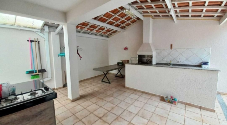 Casa à venda com 3 quartos, 190m² - Foto 16