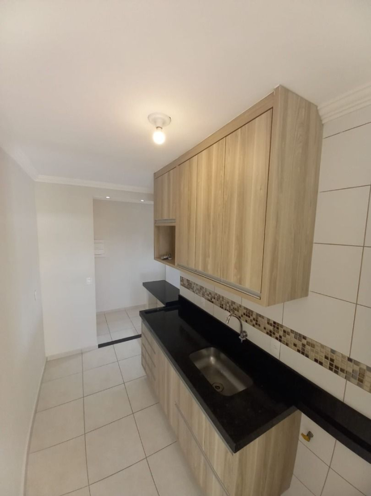 Apartamento à venda com 2 quartos, 62m² - Foto 2