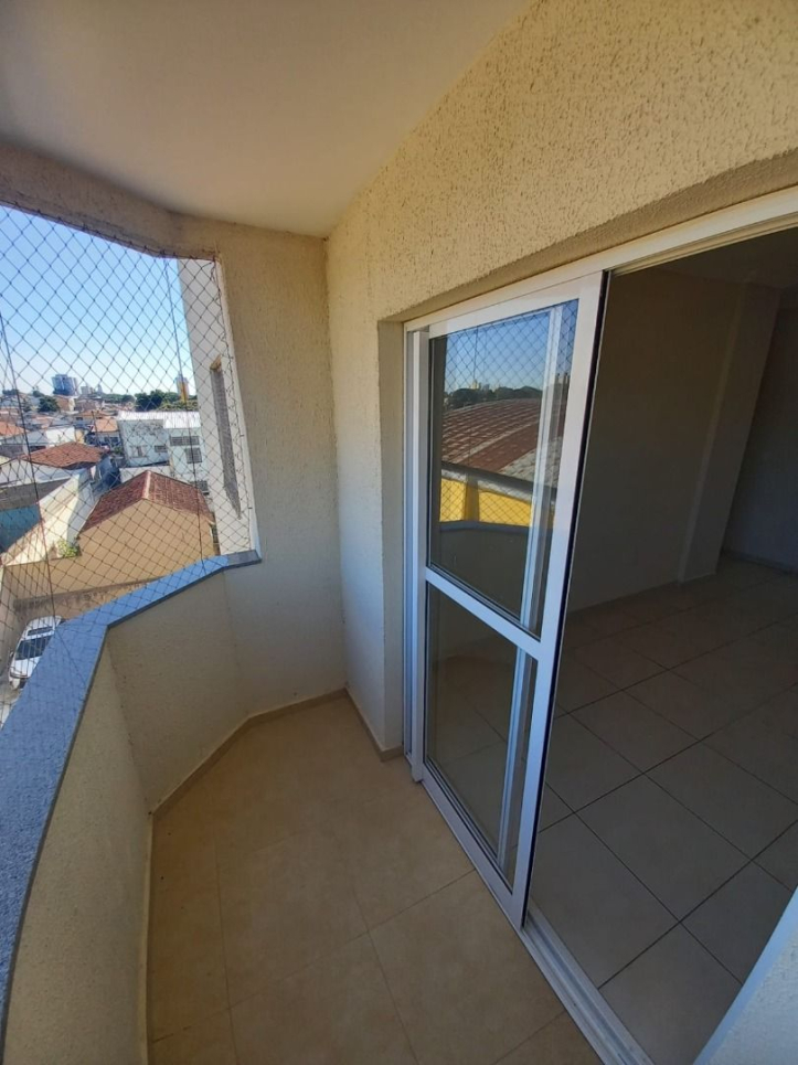 Apartamento à venda com 2 quartos, 62m² - Foto 3