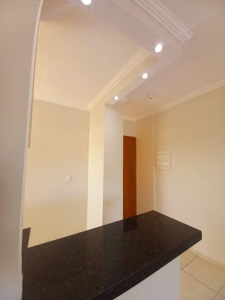 Apartamento à venda com 2 quartos, 62m² - Foto 4