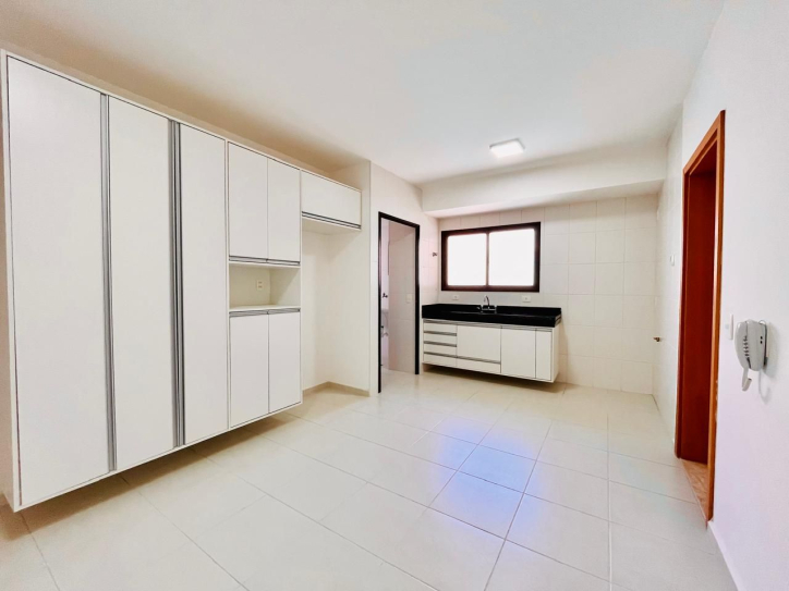 Apartamento à venda com 4 quartos, 157m² - Foto 30