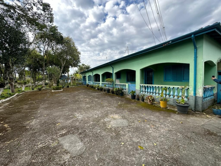 Fazenda à venda com 4 quartos, 200m² - Foto 1