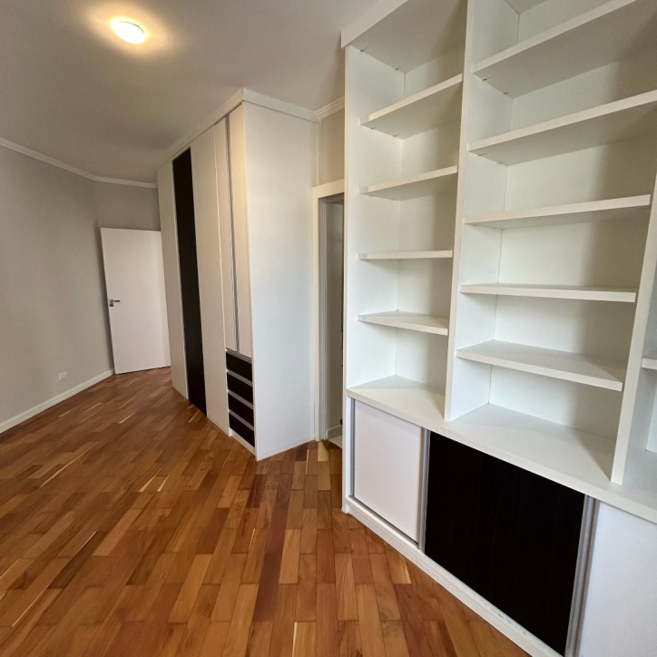 Casa à venda com 4 quartos, 379m² - Foto 15