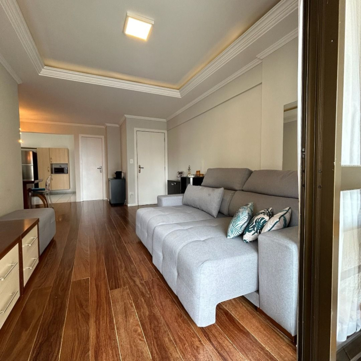 Apartamento à venda com 3 quartos, 144m² - Foto 4