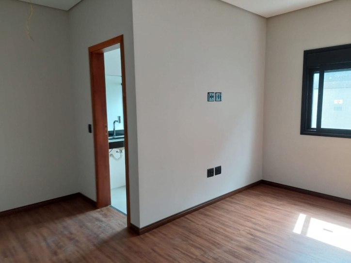 Casa à venda com 4 quartos, 230m² - Foto 10