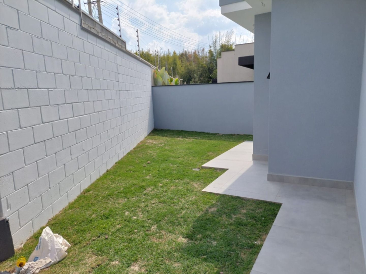 Casa à venda com 4 quartos, 230m² - Foto 15