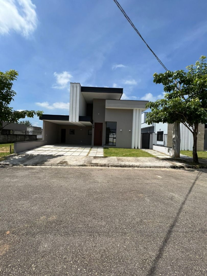 Casa à venda com 3 quartos, 150m² - Foto 1