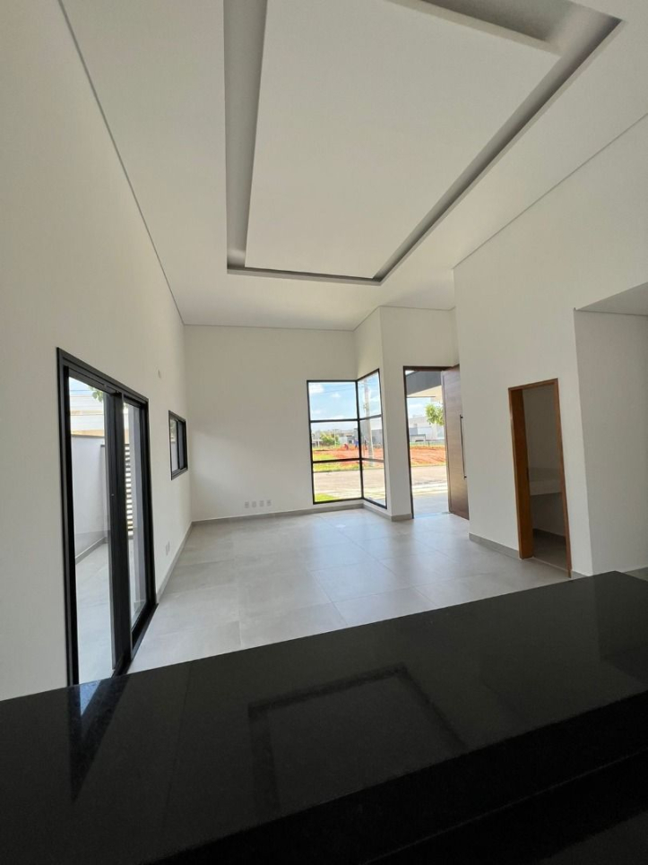 Casa à venda com 3 quartos, 150m² - Foto 4