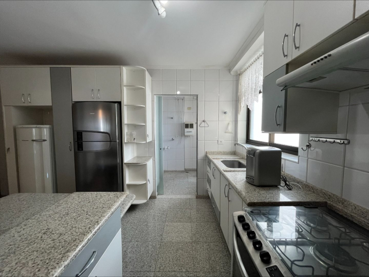 Apartamento à venda com 4 quartos, 144m² - Foto 11