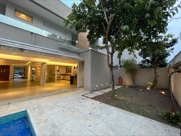 Casa à venda com 4 quartos, 378m² - Foto 13