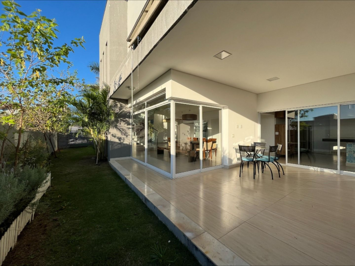 Casa à venda com 4 quartos, 650m² - Foto 19