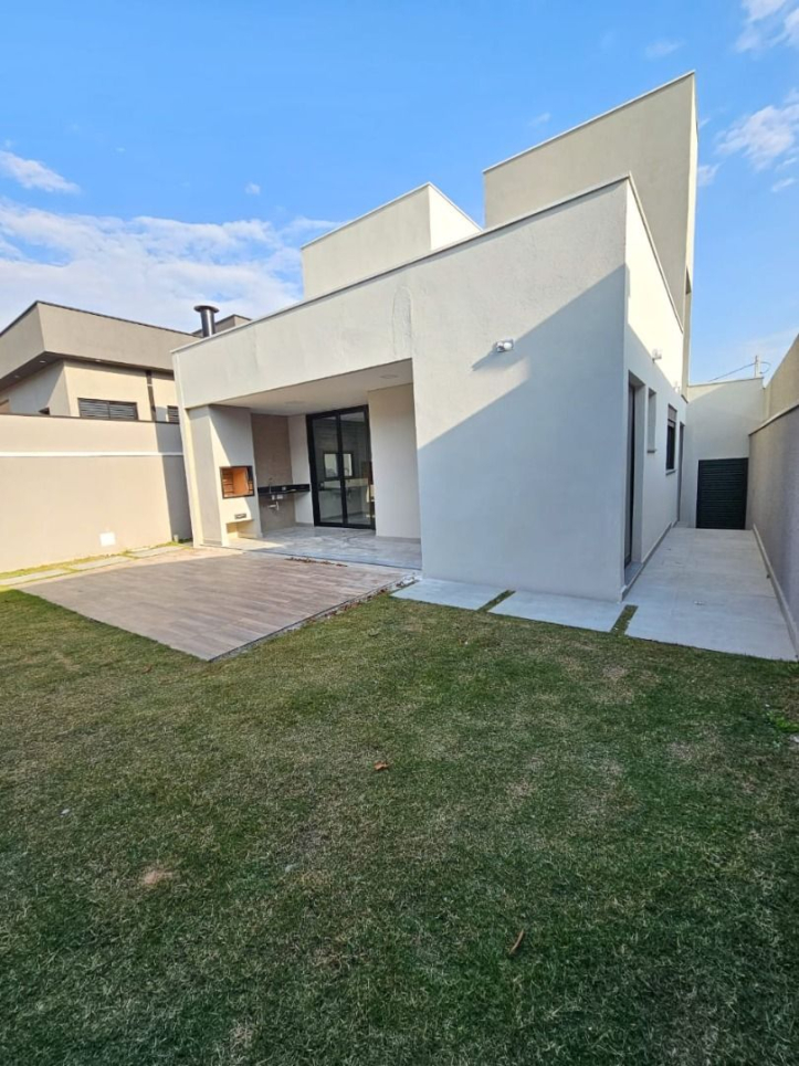 Casa à venda com 3 quartos, 150m² - Foto 14