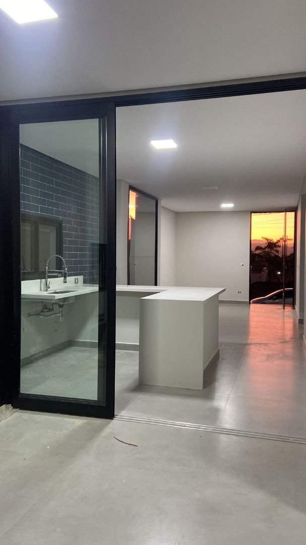 Casa à venda com 3 quartos, 150m² - Foto 30