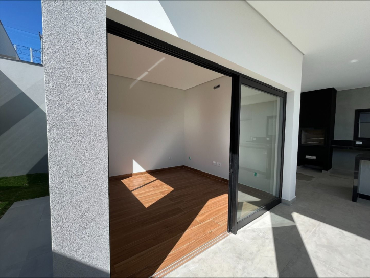 Casa à venda com 3 quartos, 333m² - Foto 6