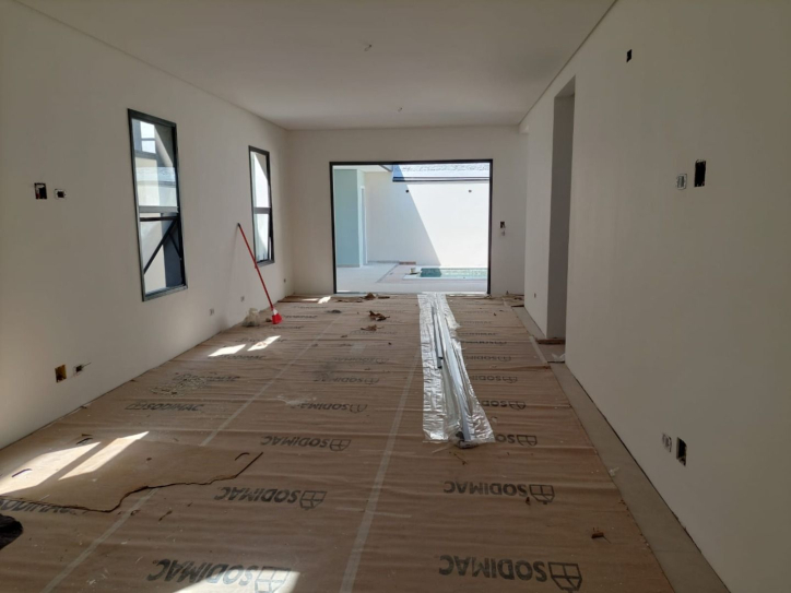 Casa à venda com 4 quartos, 230m² - Foto 5