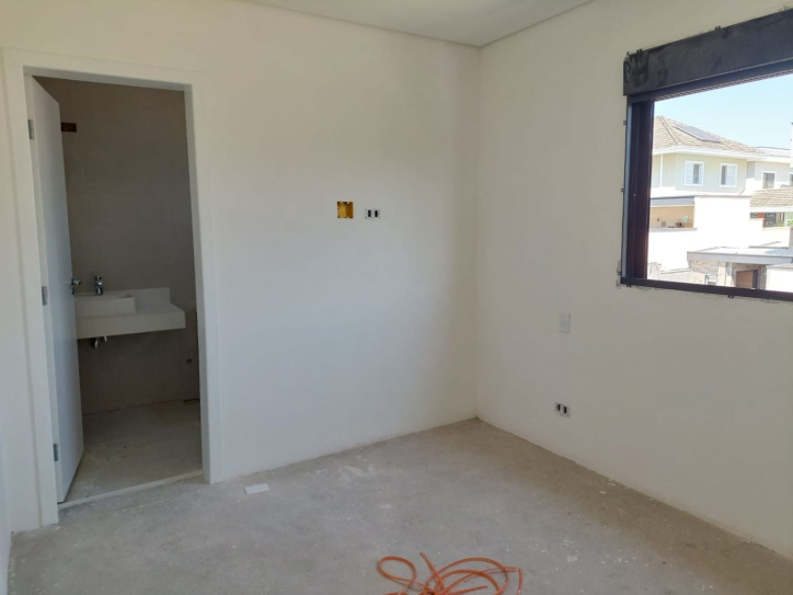 Casa à venda com 4 quartos, 230m² - Foto 11