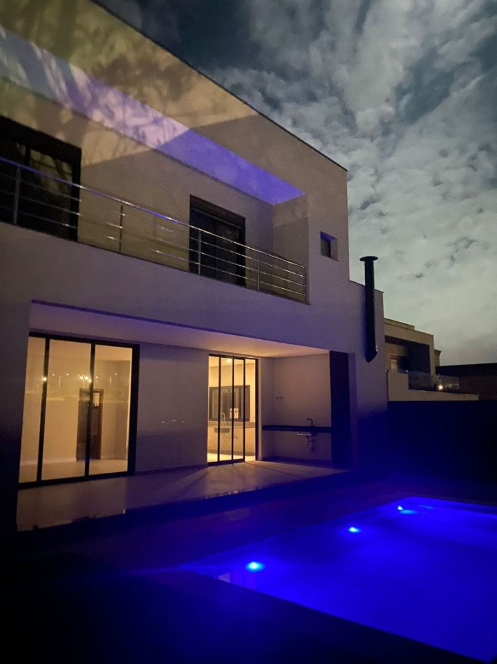 Casa à venda com 3 quartos, 370m² - Foto 9