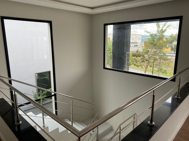 Casa à venda com 3 quartos, 370m² - Foto 15