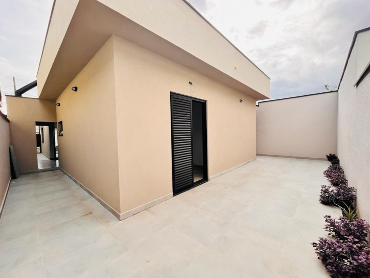 Casa à venda com 3 quartos, 160m² - Foto 1