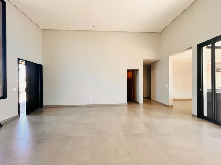 Casa à venda com 4 quartos, 221m² - Foto 4