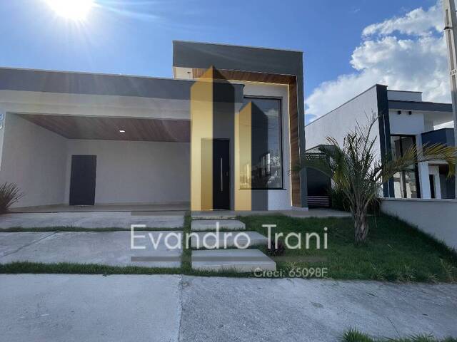 #696 - Casa para Venda em Caçapava - SP