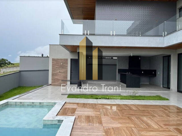 Casa para Venda em São José dos Campos - 4