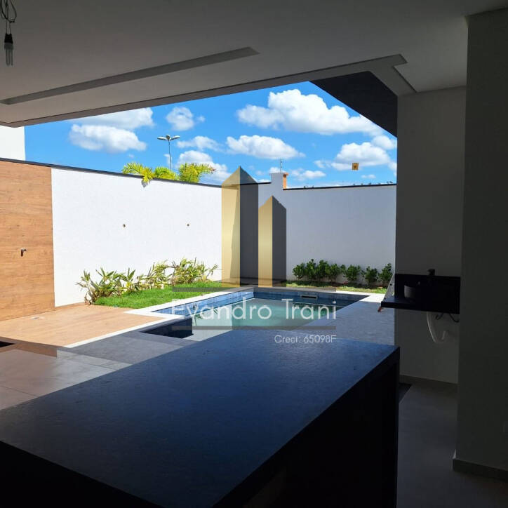 Casa à venda com 3 quartos, 270m² - Foto 8