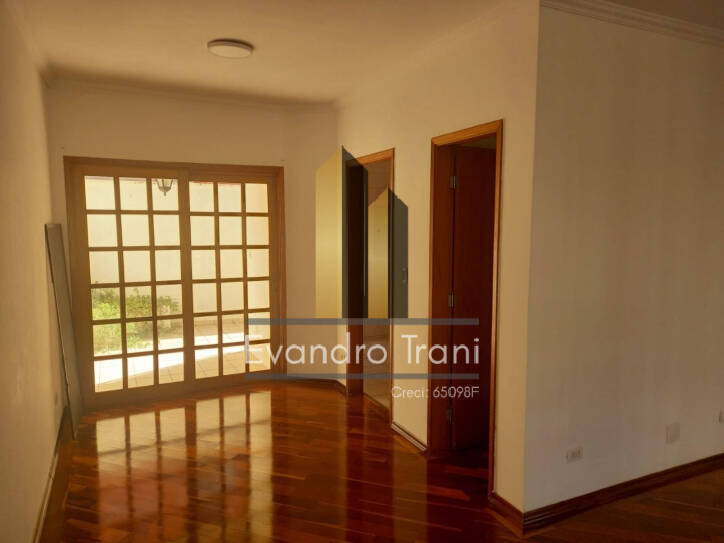 Casa à venda com 3 quartos, 138m² - Foto 2