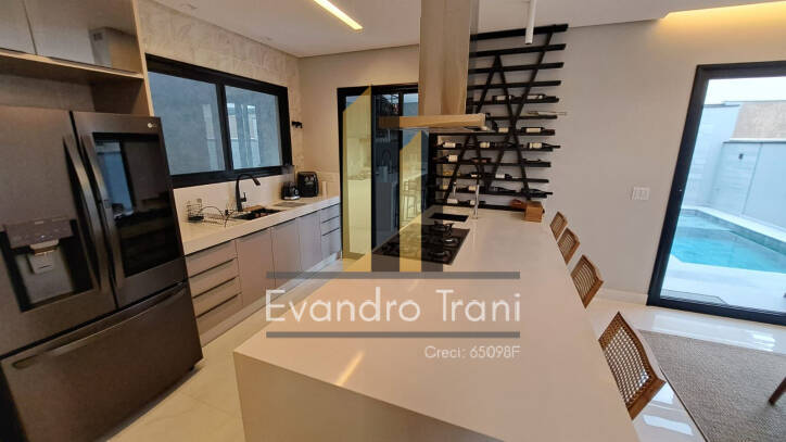 Casa à venda com 4 quartos, 269m² - Foto 22