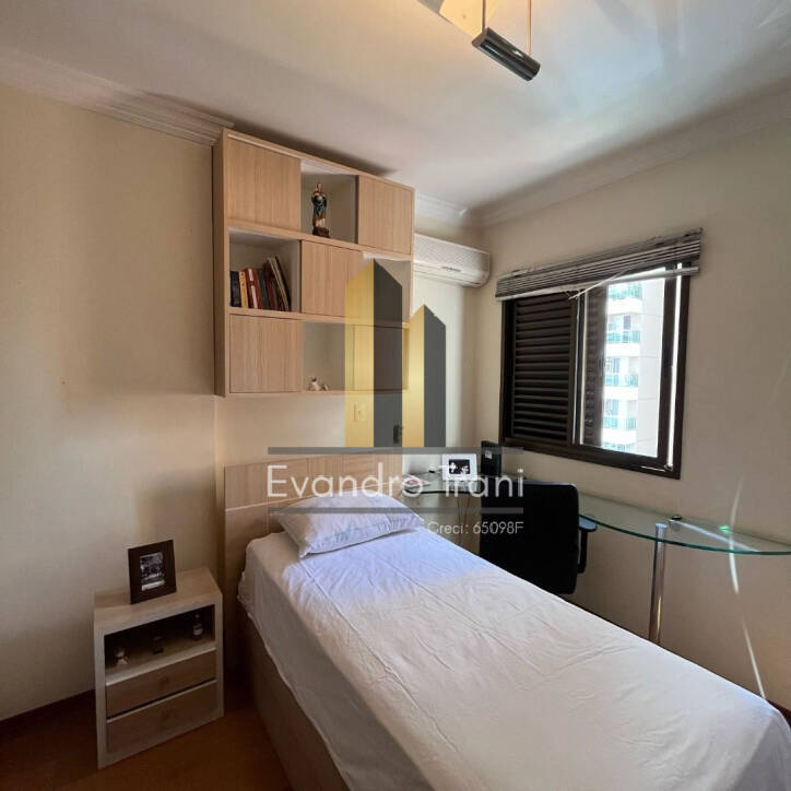 Apartamento à venda com 4 quartos, 144m² - Foto 7