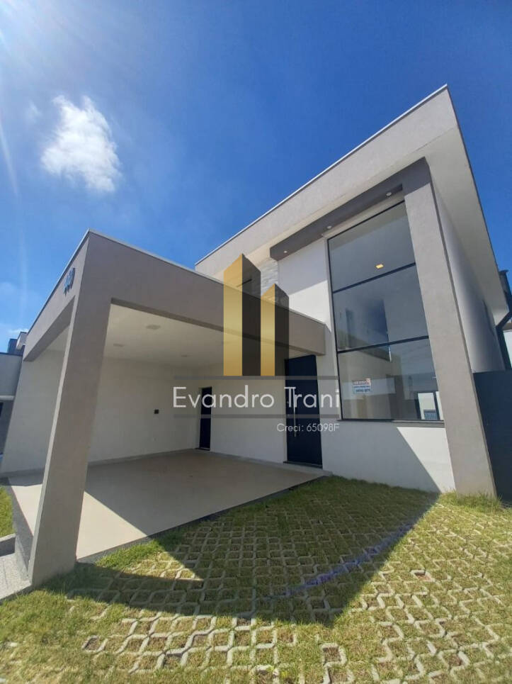 Casa à venda com 3 quartos, 190m² - Foto 2