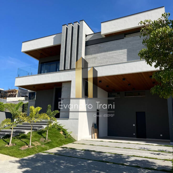 Casa à venda com 4 quartos, 440m² - Foto 1