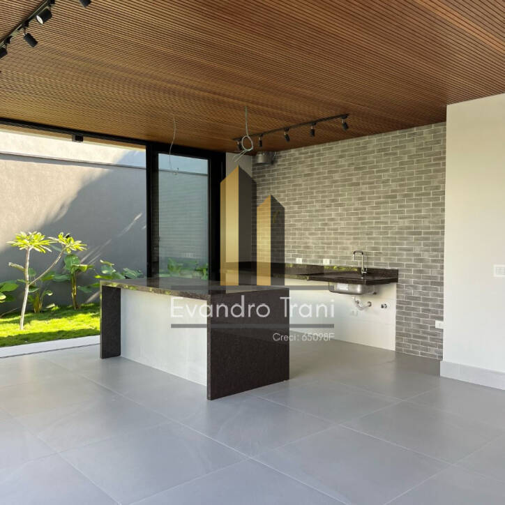 Casa à venda com 4 quartos, 440m² - Foto 4