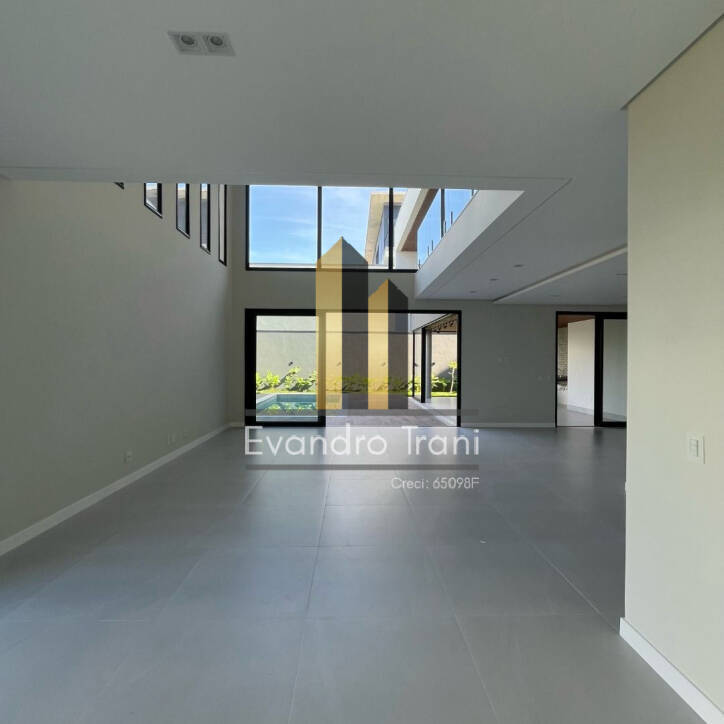 Casa à venda com 4 quartos, 440m² - Foto 9