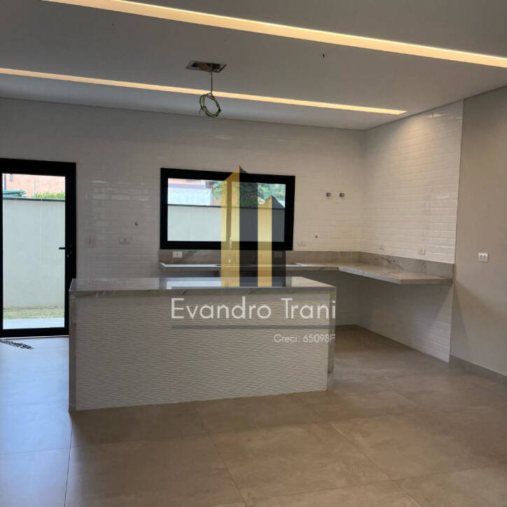 Casa à venda com 5 quartos, 360m² - Foto 7