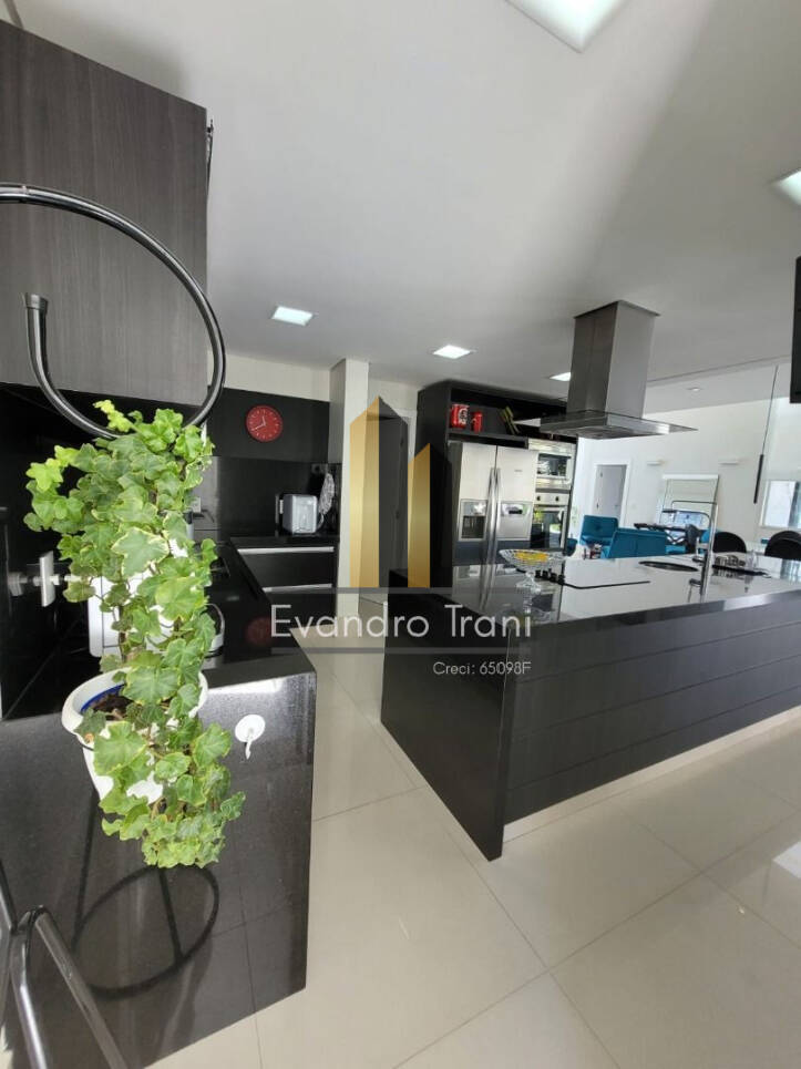 Casa à venda com 3 quartos, 400m² - Foto 5