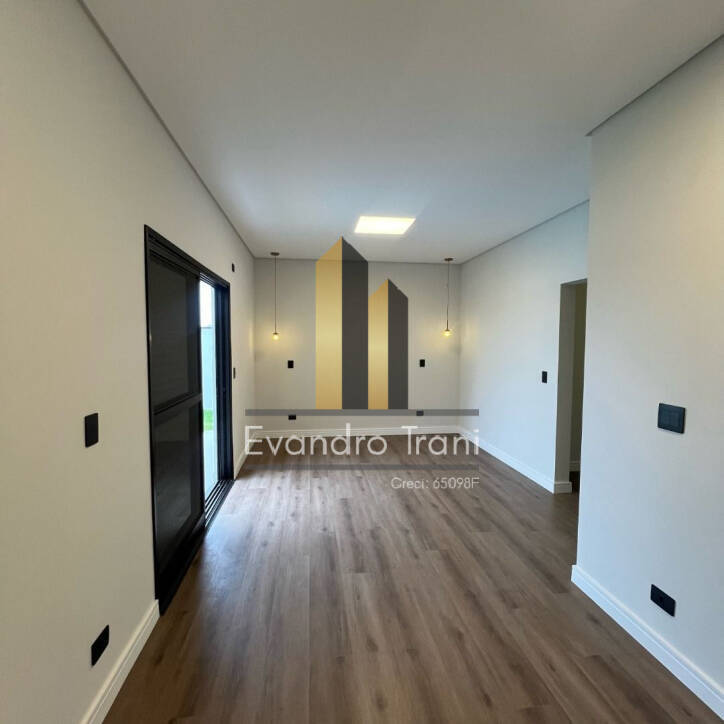 Casa à venda com 4 quartos, 290m² - Foto 4