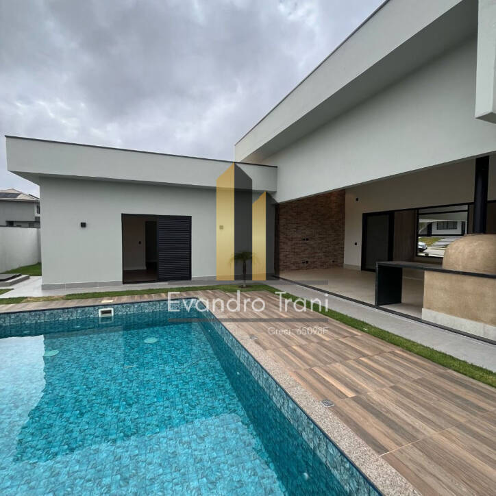 Casa à venda com 4 quartos, 290m² - Foto 7