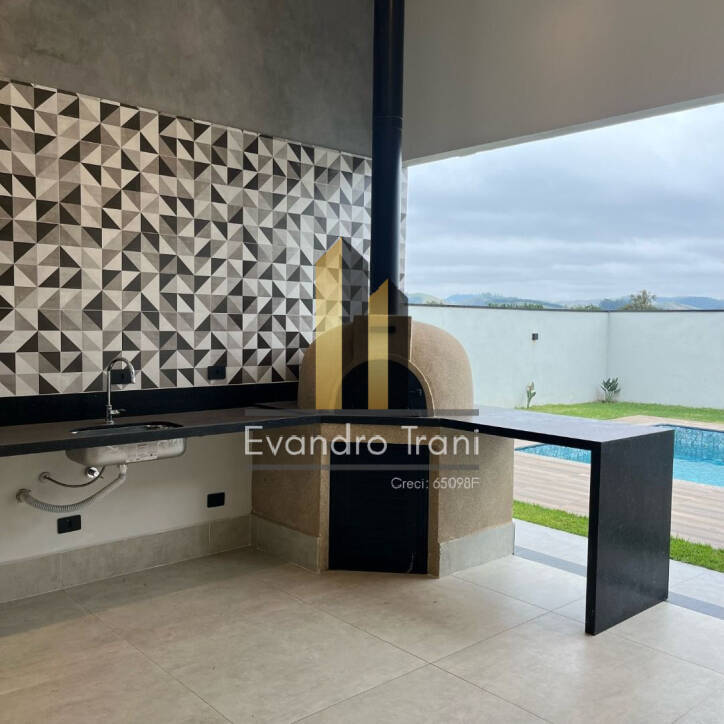 Casa à venda com 4 quartos, 290m² - Foto 9