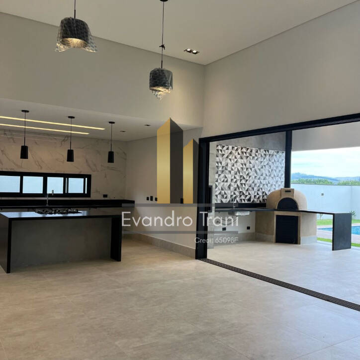 Casa à venda com 4 quartos, 290m² - Foto 12