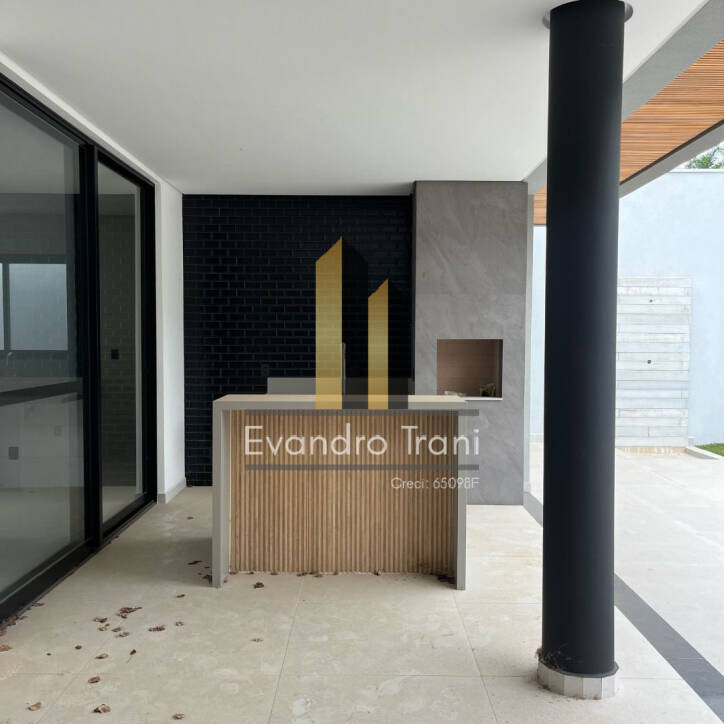 Casa à venda com 4 quartos, 300m² - Foto 5