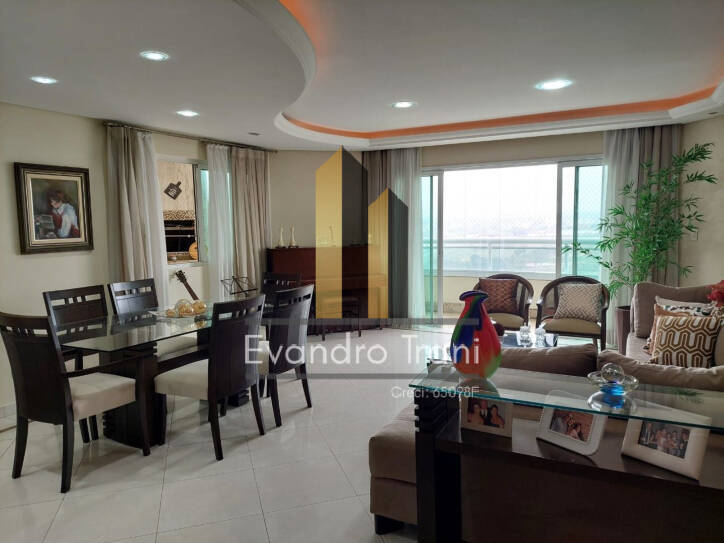 Apartamento à venda com 4 quartos, 208m² - Foto 2